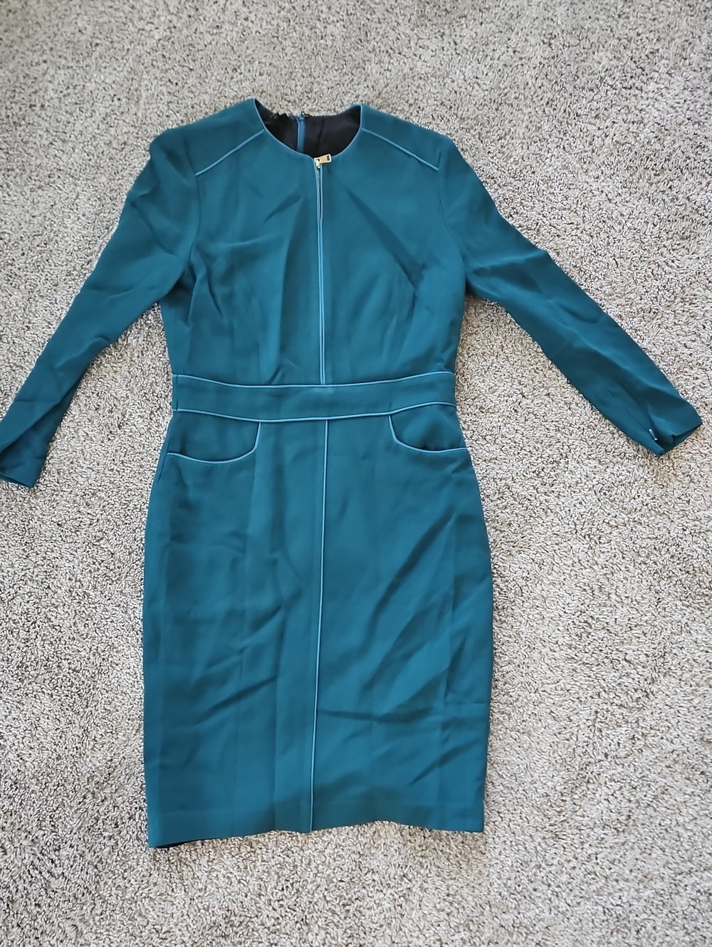 Escada  Long-Sleeve Mini Dress 36/S
